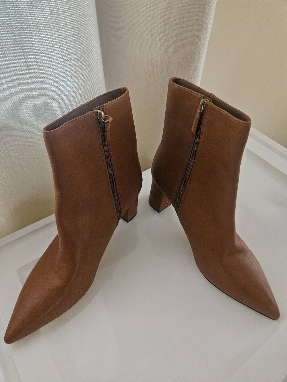 (NEW) J. Crew Women’s Brown Leather Pointed Toe Ankle Boots with Side Zip